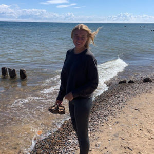 Meet your Posher, Alisa